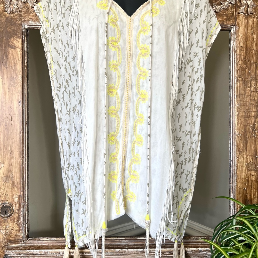 White and Yellow Embroidered Beach Cover Up size‎ S